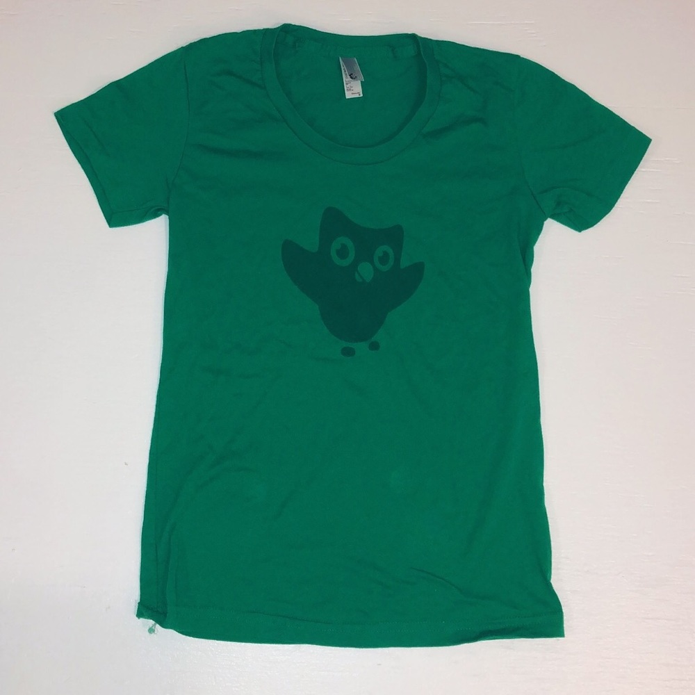 Green duolingo t shirt